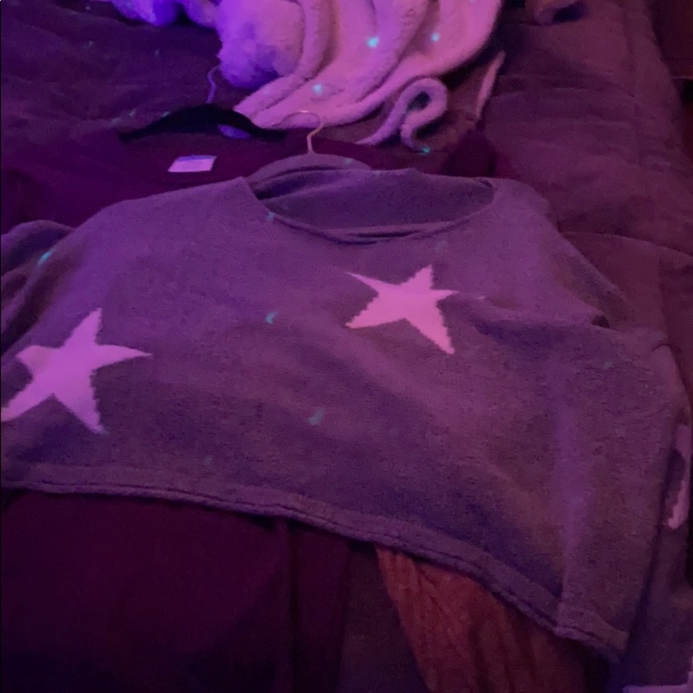 gray star sweater